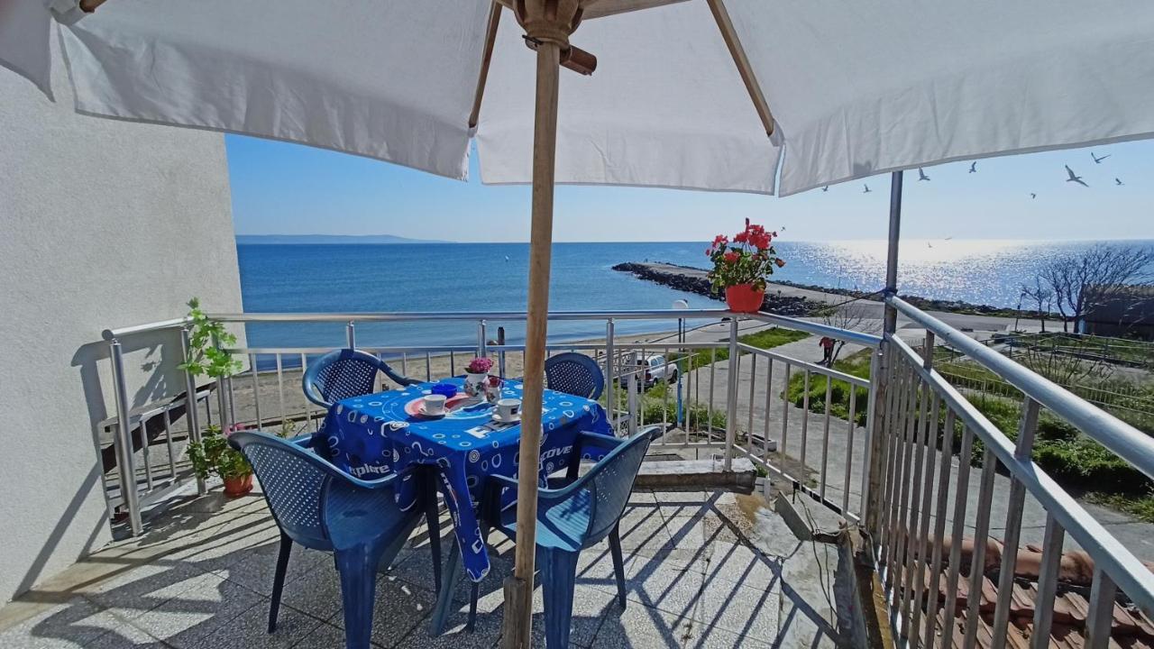 Nikolovi Home Apartments Ahyolu Dış mekan fotoğraf