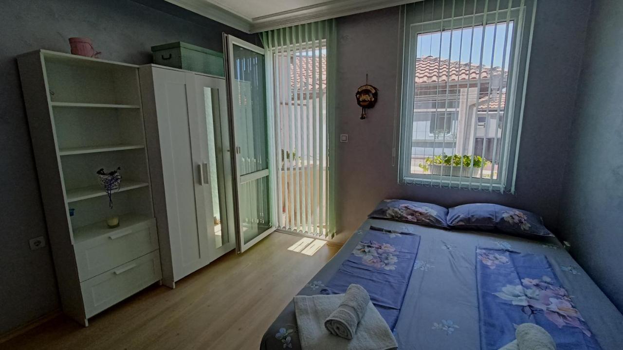 Nikolovi Home Apartments Ahyolu Dış mekan fotoğraf